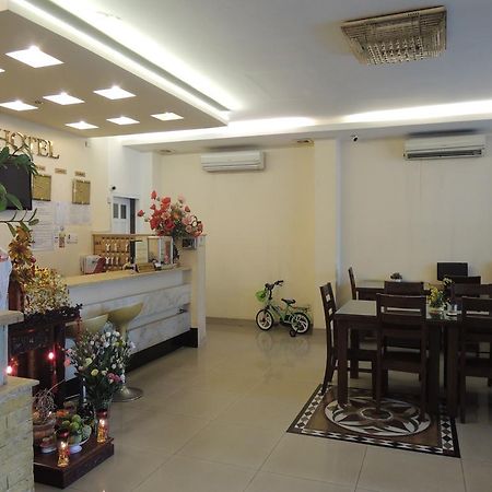 Du Xuan Hotel Thành Pho Ho Chí Minh Esterno foto